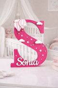 Letra Decorativa Personalizada para Quarto de Bebé Rosa e Branco