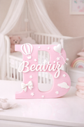 Letra Decorativa Personalizada para Quarto de Bebé Rosa e Banco